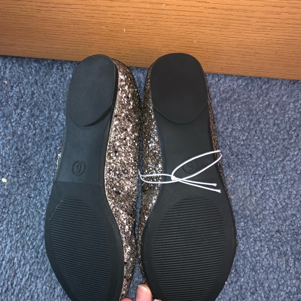 Size 6 mossimo glitter flats